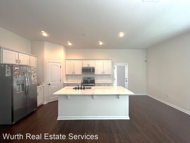 Building Photo - 4 br, 2 bath House - 43105 Pineside Ave.