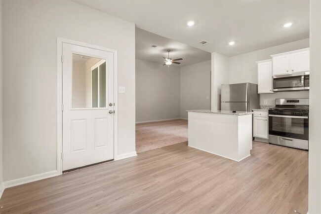 Building Photo - 10391 Red Cardinal Dr
