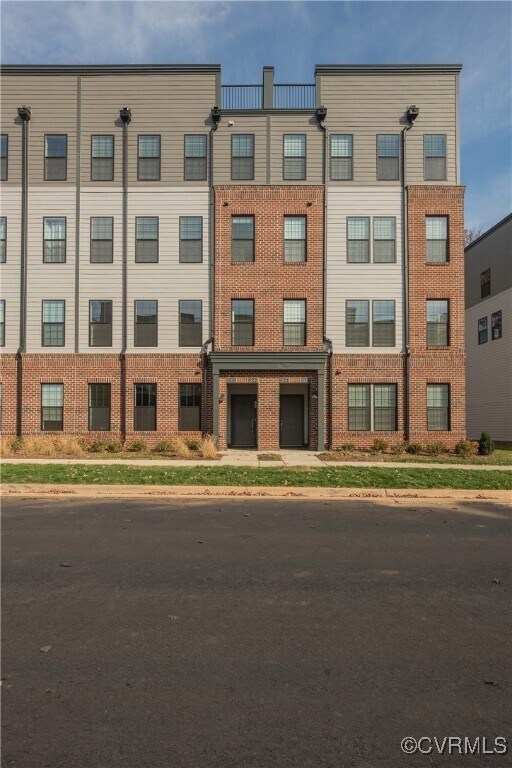Foto del edificio - 13249 Coalfield Station Ln