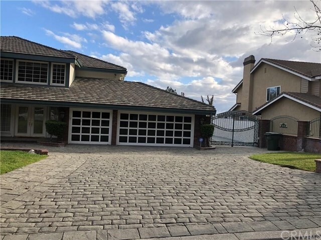 Building Photo - 8065 Thoroughbred St