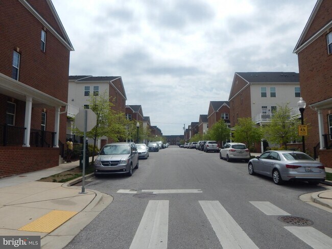 Building Photo - 709 S Macon St.