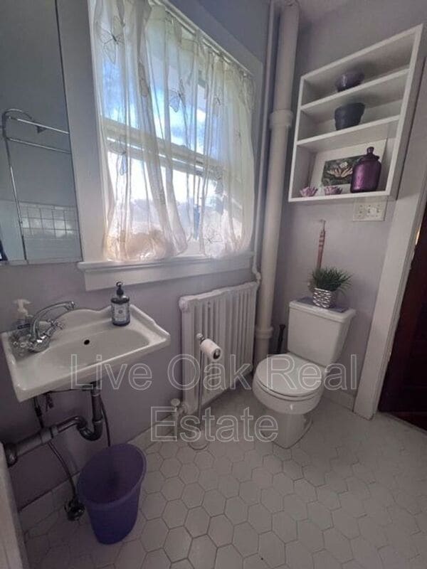 Foto del edificio - 774 W 51st St