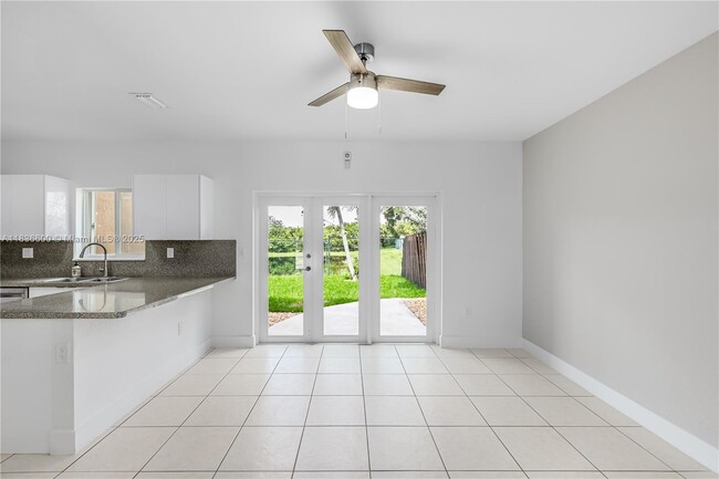 Building Photo - 942 SW 147th Ct