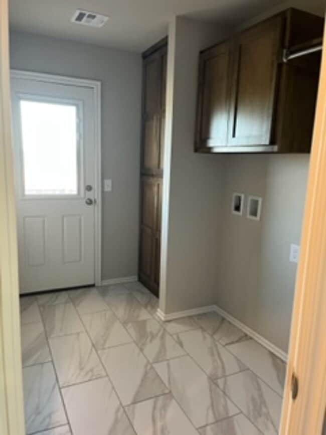 Foto del edificio - 1st Month Free!