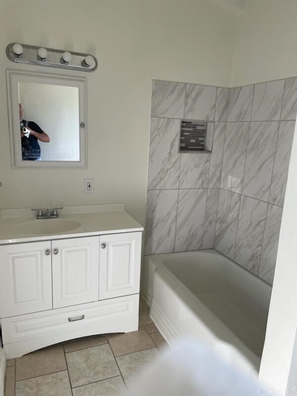 Primary Photo - 7707 Newlin Ave