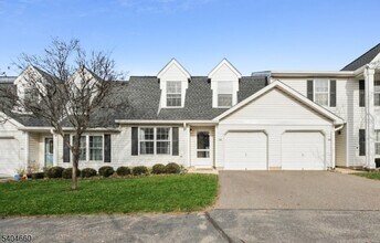 Building Photo - 360 Cotswold Pl