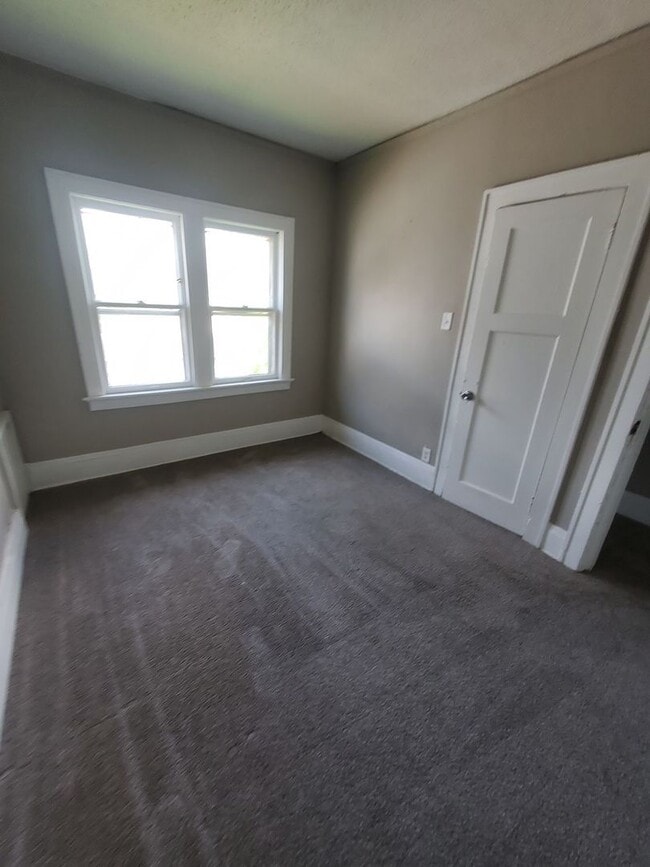 Building Photo - 2338-2340 N 15th St. (4 Unit)