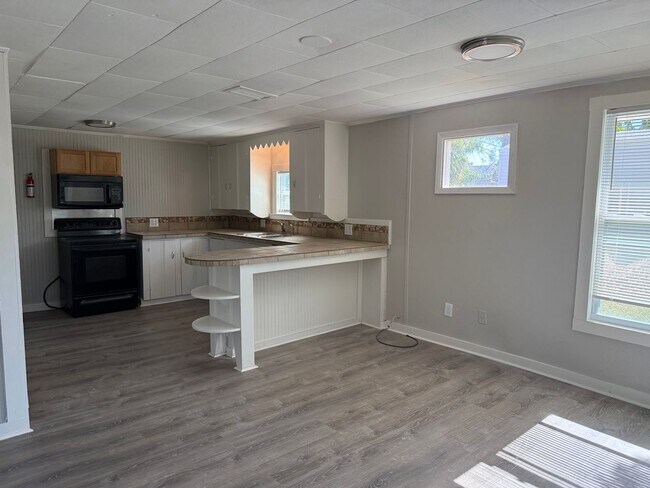 Foto del edificio - 2 bed 1 bath