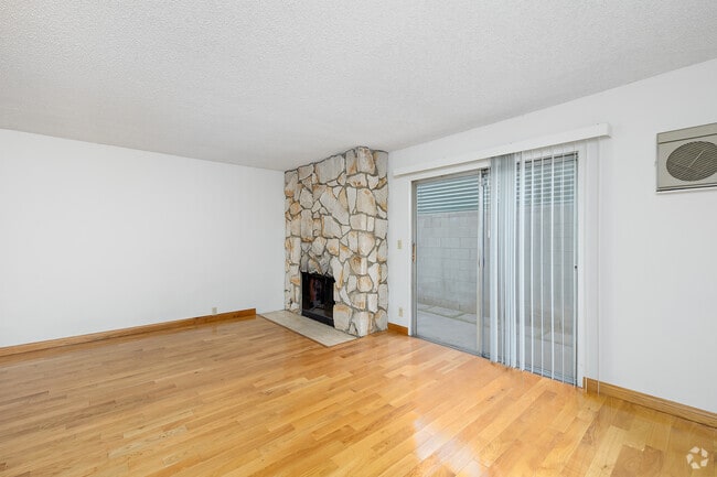 2BR, 2BA - 1,100SF - Living Room - Rose Kelton Apartments