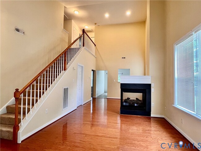 Building Photo - 1723 Stonemill Lake Terrace