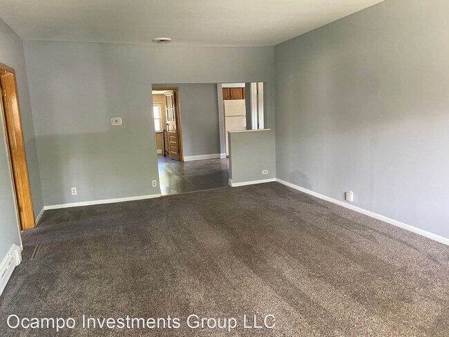 Building Photo - 3 br, 1 bath House - 14215 S. Green Bay Ave.