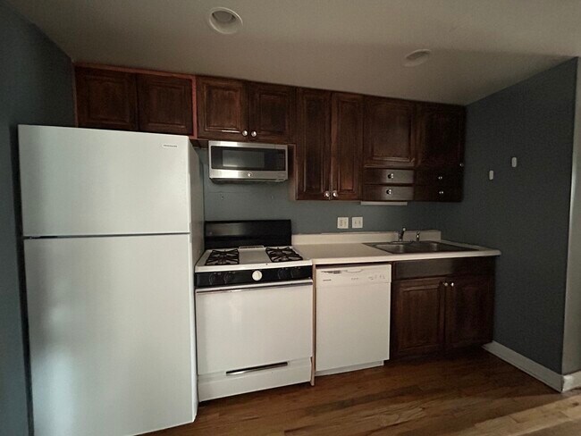 Foto del edificio - 3700 N Sheffield Ave