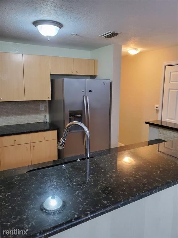 Foto del edificio - 3 br, 2 bath House - 2941 Riverside Dr Apt...