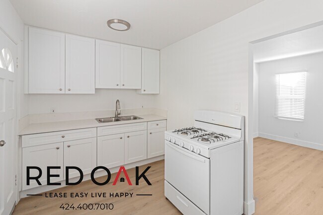 Foto del edificio - ~$200 OFF Each Month~ Cozy, Sun-Drenched O...