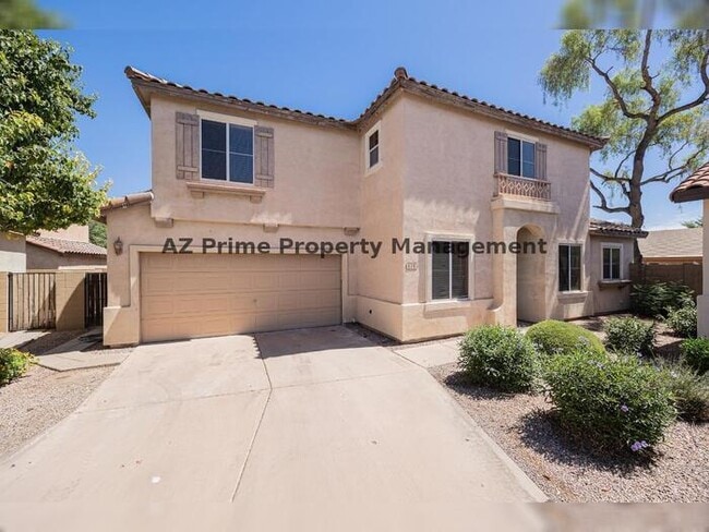 Building Photo - 670 E Mariposa Pl