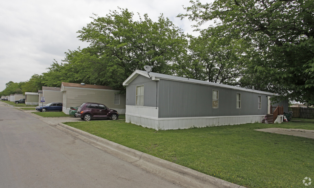 Building Photo - Mulberry Heights