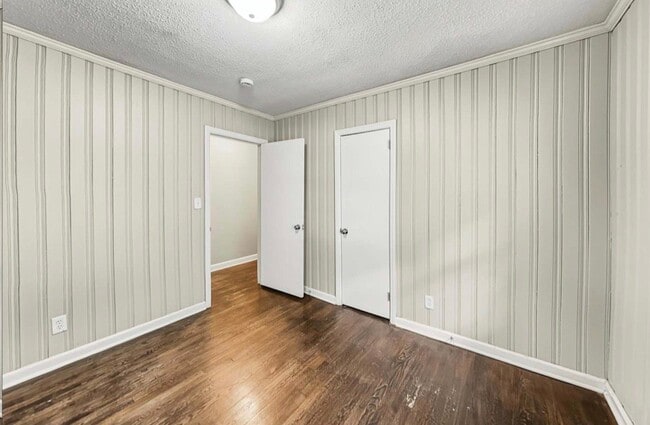Building Photo - 2751 Flagstone Dr SE