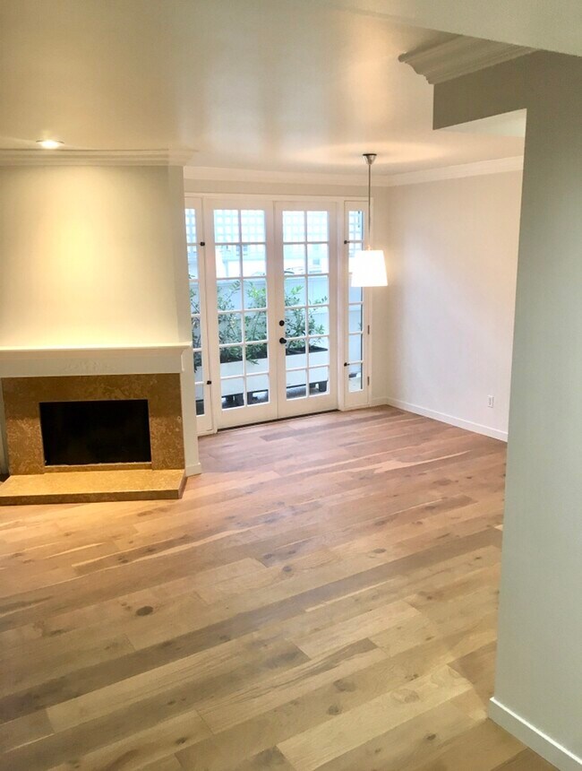 Dining area - 1037 16th St