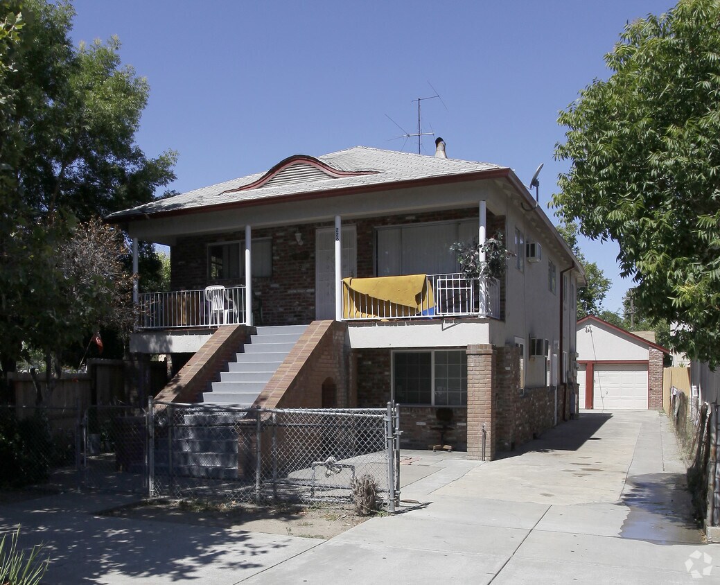 5th St Fourplex Apartments in West Sacramento, CA