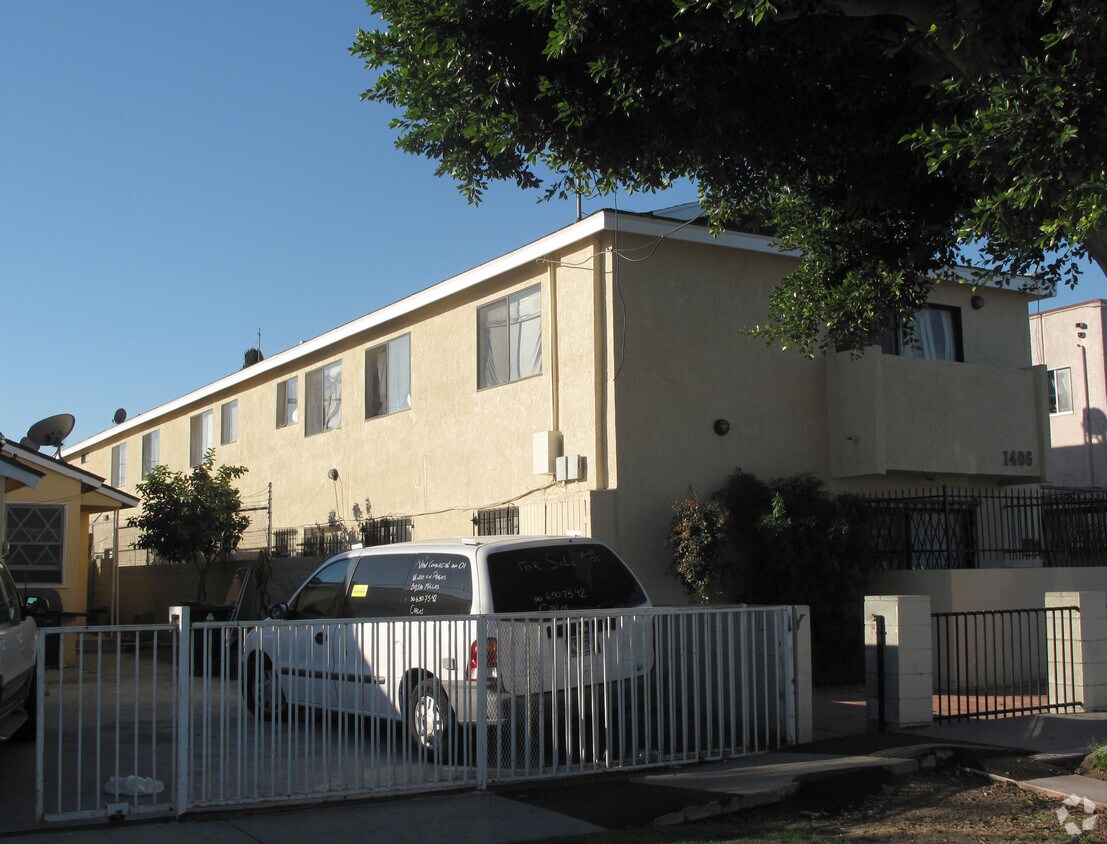 Building Photo - 1406 W 227th St