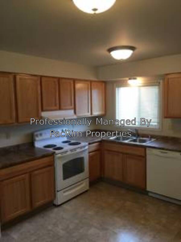 Primary Photo - 3420 E 42nd Ave
