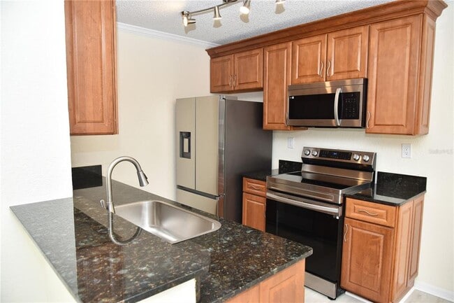 Building Photo - 10265 Gandy Blvd N