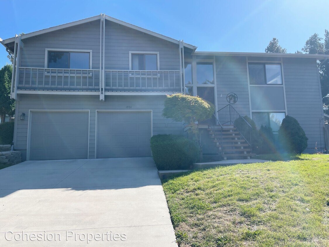 Foto principal - 4 br, 2.5 bath House - 1931 E Mortimer Ct