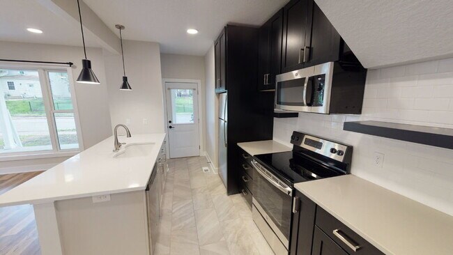 Foto del edificio - 1345 7th St