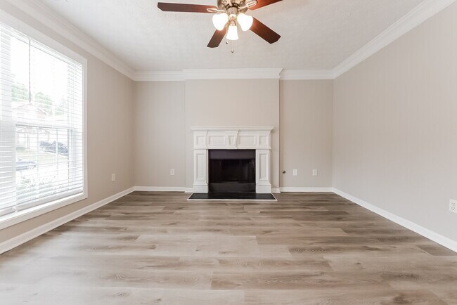 Foto del edificio - 4017 Riverside Pkwy