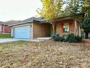 Building Photo - 14360 Timberdale Dr