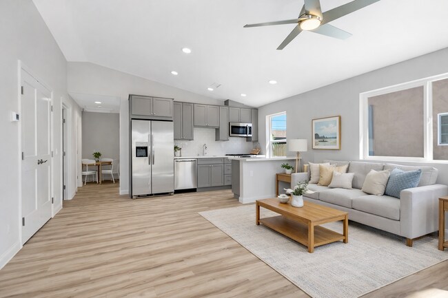 Building Photo - 4 bed 3 bath Prime Location! (Lease out, pending signatures. Check back in a few days!)