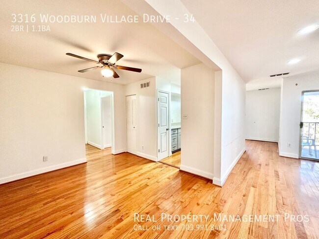 Building Photo - Gorgeous Penthouse Corner Unit- Utilities ...