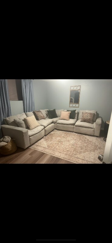 Foto del edificio - 382 Paul Dr