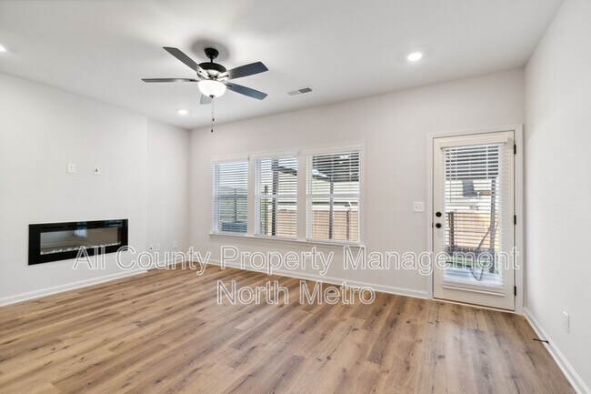 Building Photo - 328 Mountain Blvd S