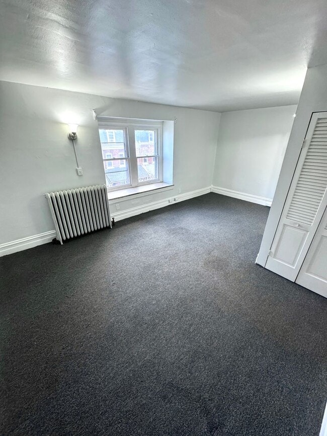 Building Photo - 136 N 10th St