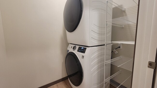 Interior Photo - Van Buren West