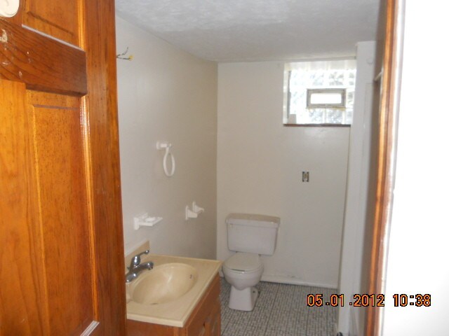 Building Photo - 3257 McClure Ave