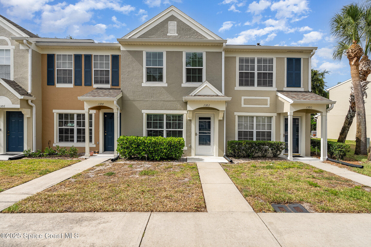 Foto principal - 1382 Hampton Park Ln