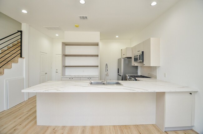 Foto del edificio - 15000 S Richmond Ave