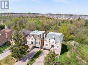 Building Photo - 4 A Long Hill Dr