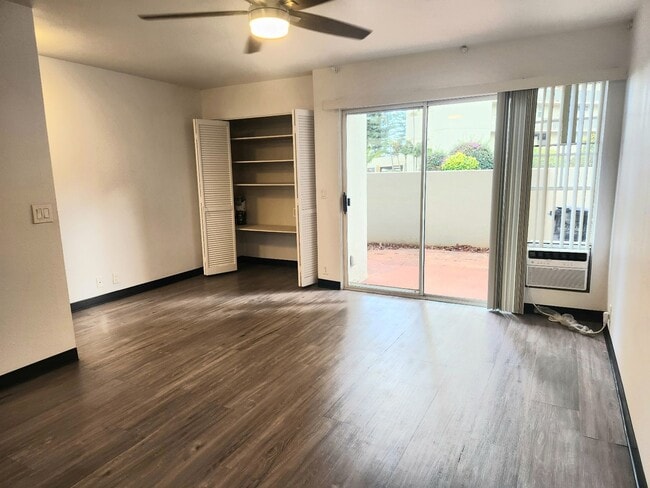 Building Photo - Townhomes at Pearlridge - Split Level 2 bed