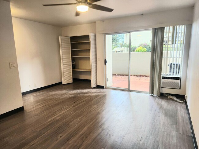 Foto del edificio - Townhomes at Pearlridge - Split Level 2 bed