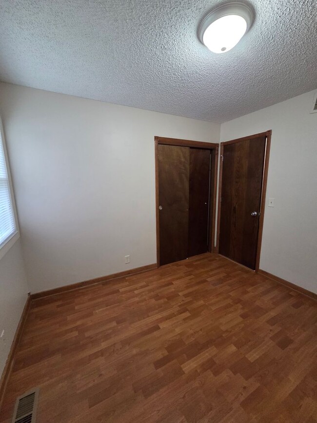 Building Photo - 3009 S Gordon Ave