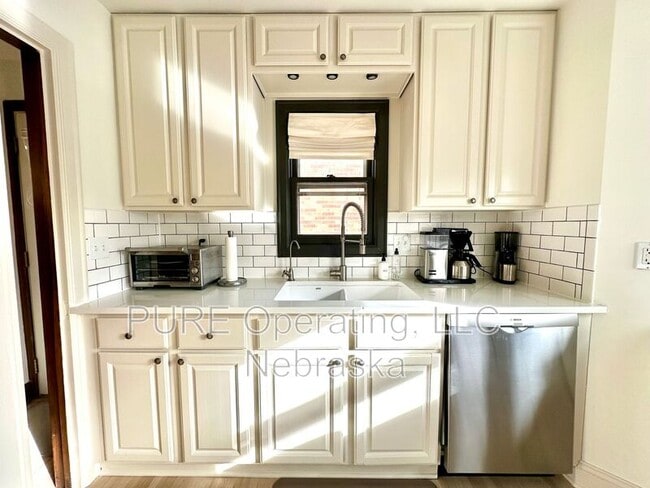 Foto del edificio - 4928 Happy Hollow Blvd