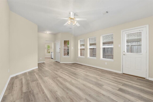 Foto del edificio - 2622 Autumn Springs Ln