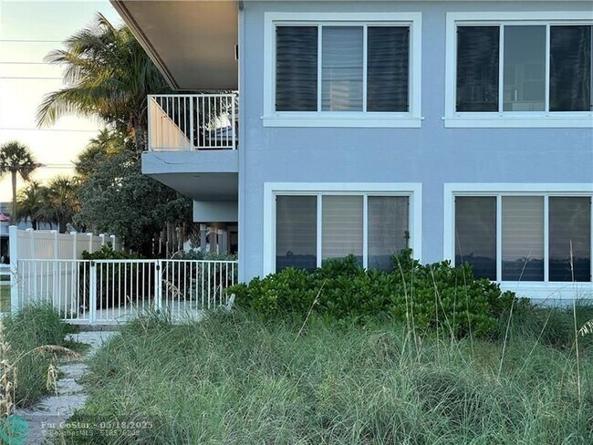 Foto del edificio - 4564 El Mar Dr