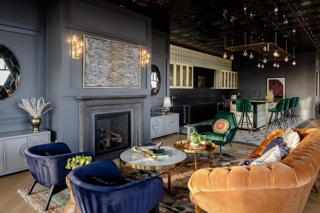 Entretenga a sus invitados con estilo en el lounge de la azotea - Modera Art Park