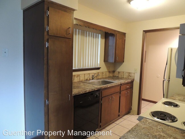 Foto del edificio - 3315-3317 W Bismark Ave