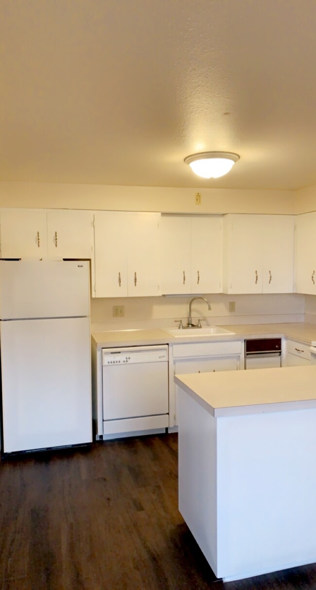 Building Photo - 407 La Villa Dr