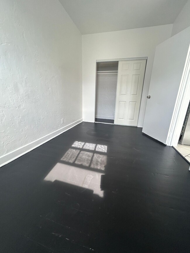 Foto del edificio - 523 24th St